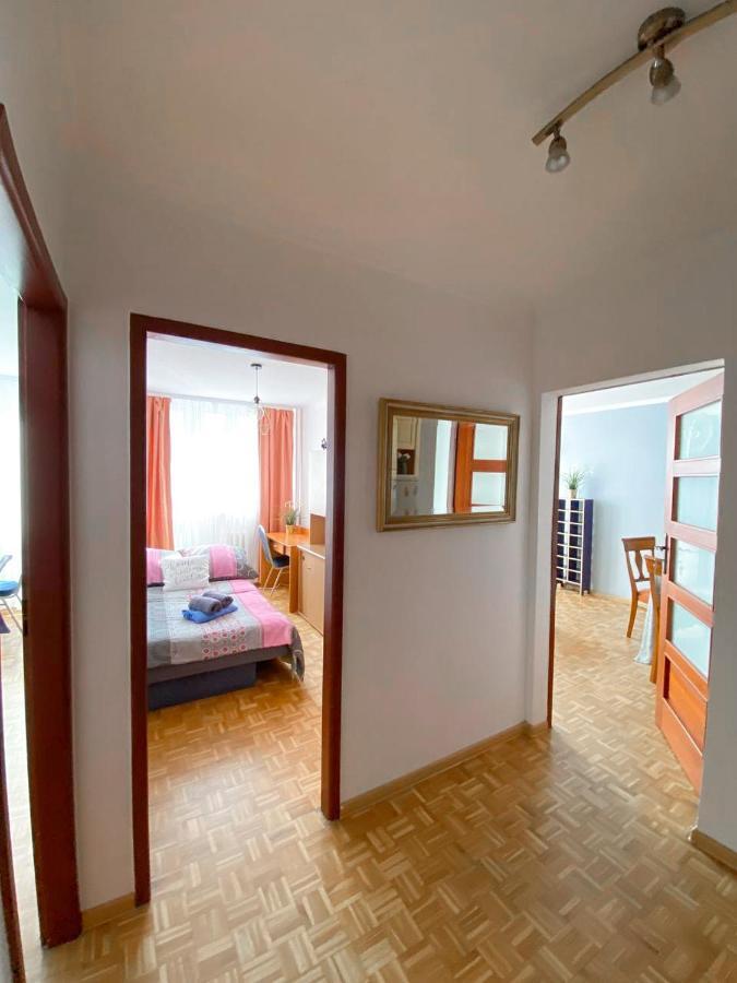 Room №3 Grzybowska 5 The Very Center Of Warsaw Exterior photo